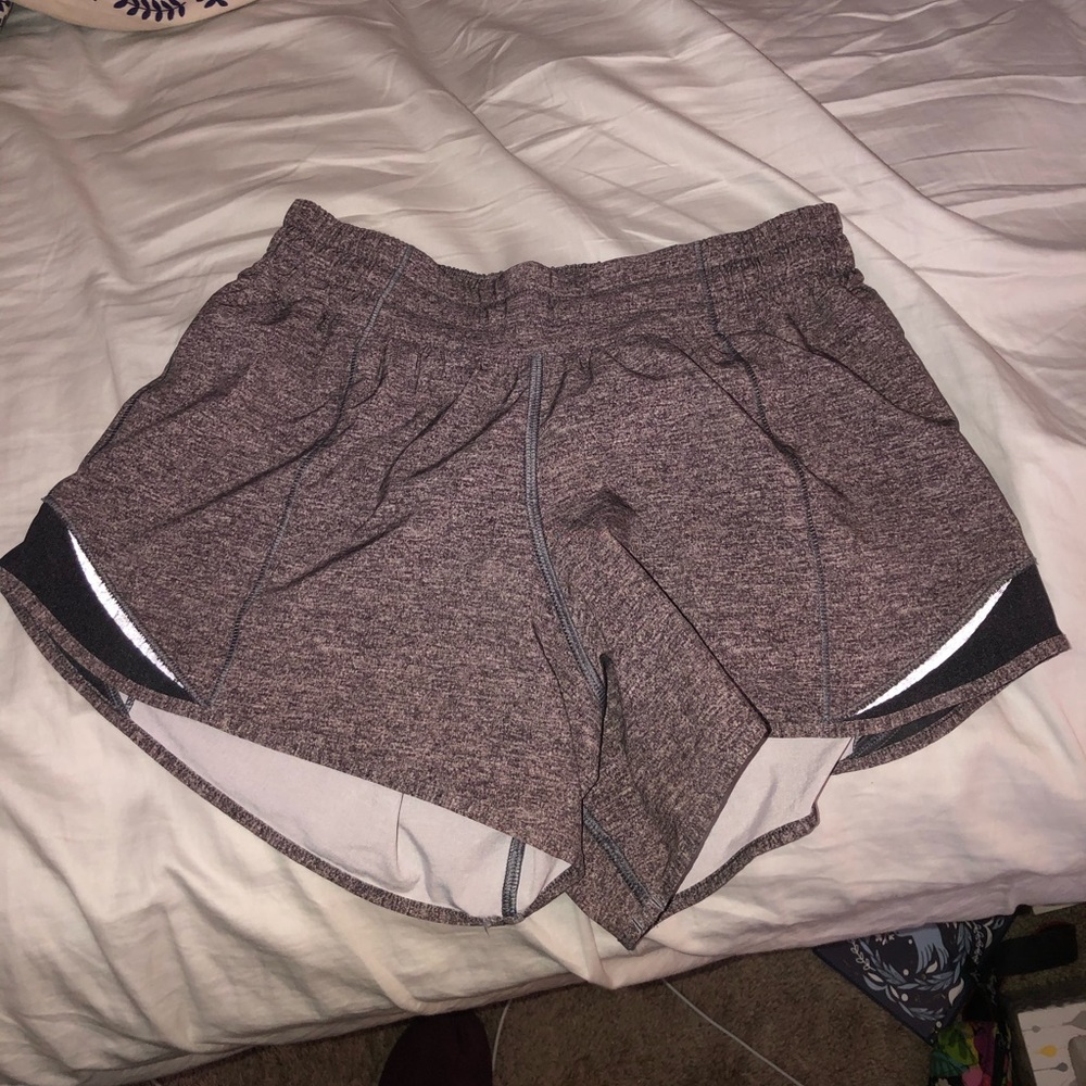 LULULEMON HOTTY HOT 4”